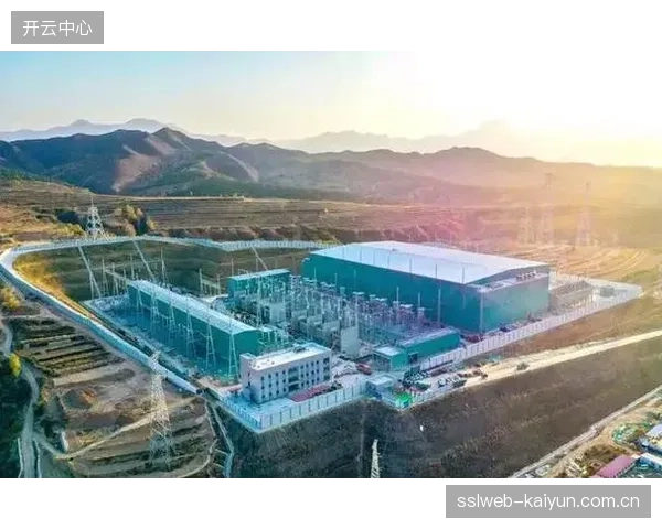 为应对新能源接入和柔性负载的需求，基于直流微电网的场馆内部能源系统将在2029年后，开始替代传统的交流配电方案